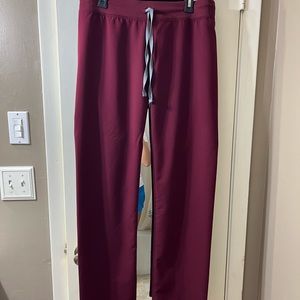 Burgundy figs pants